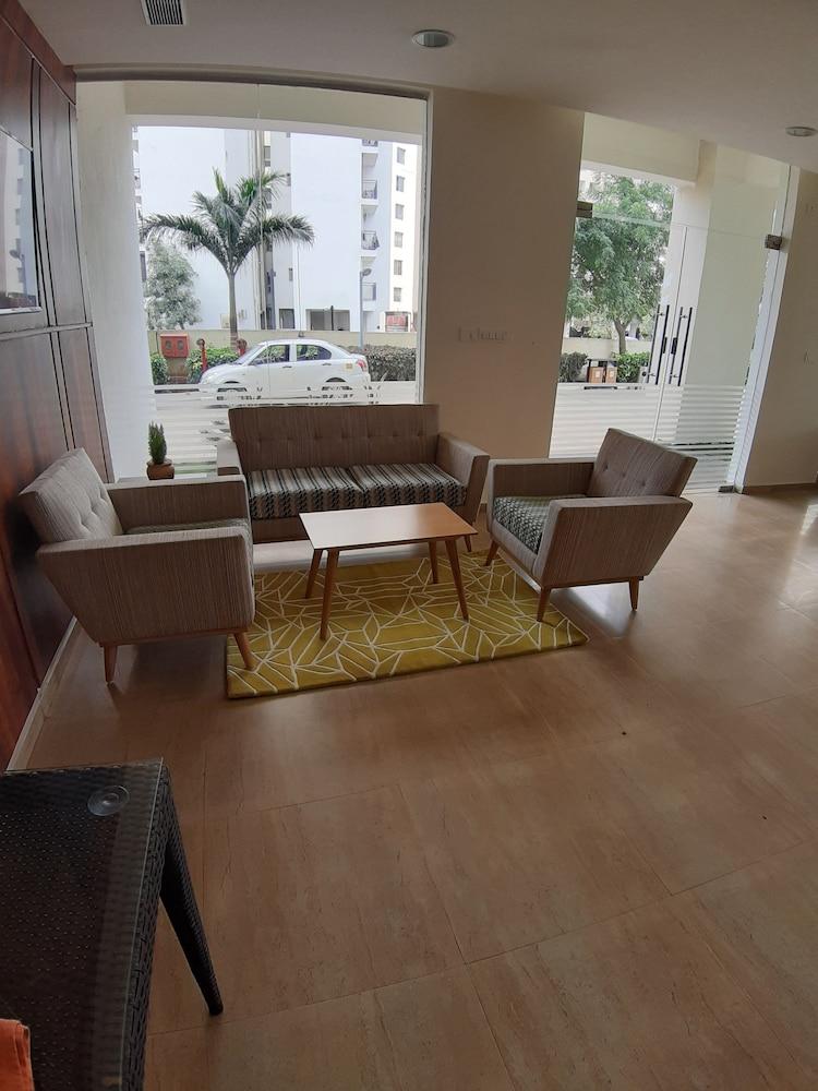 Starlit Suites Bangalore Kammasandra Екстер'єр фото